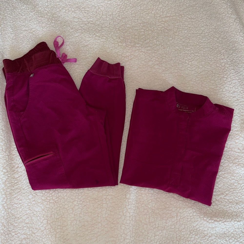 Figs Dark Magenta Set - Rafaela top with Zamora Joggers! Limited edition color